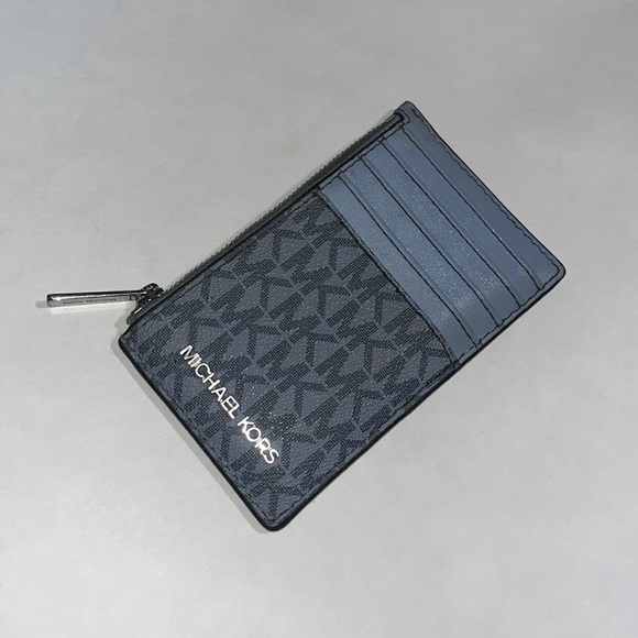 Michael Kors Mini Wallet - Picture 1 of 3
